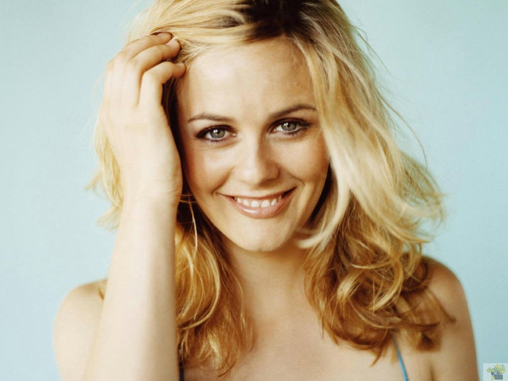 Alicia-Silverstone-3
