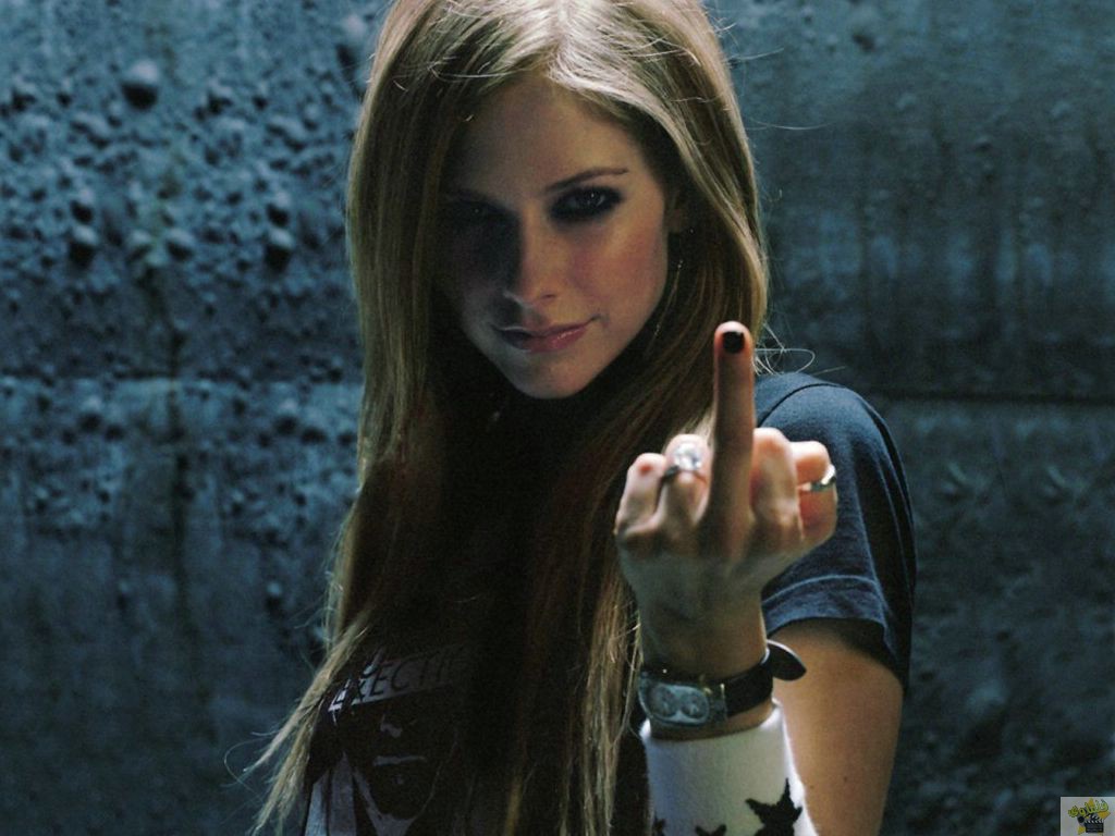 Avril-Lavigne-90