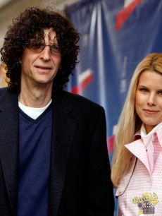 76379 howard-stern-and-beth-ostrosky