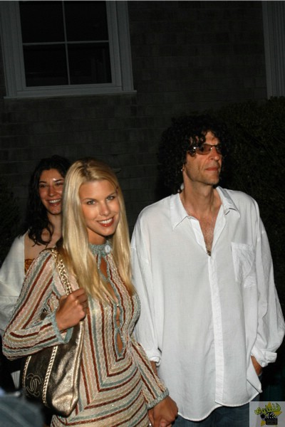 beth-ostrosky-howard-stern