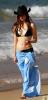 avril-lavigne-bikini-on-beach10